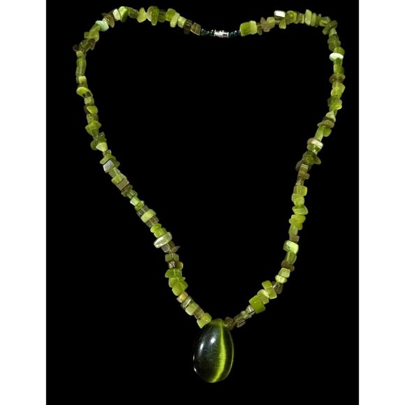 Whimsical Fairycore Green Cat Eye Glass Beaded Teardrop Necklace - Picture 1 of 6
